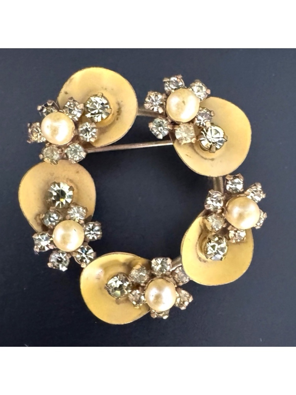 Vintage Wreath Brooch Pin Faux Pearl Rhinestone Gold Tone Round 1.5"